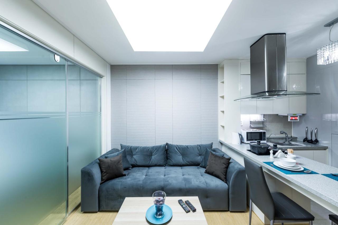 Theaddress Highvill Lux Apartment Астана Екстериор снимка